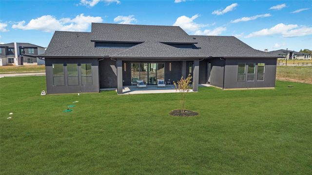 430 Whispering Way, Red Oak, TX 75154