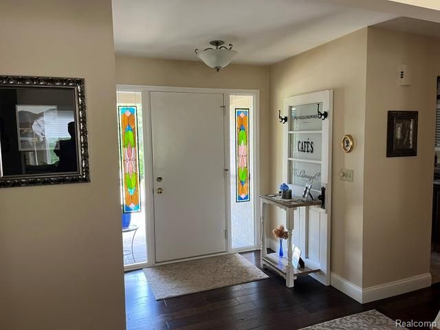 4514 Ravenwood Drive, Grand Blanc, MI 48439