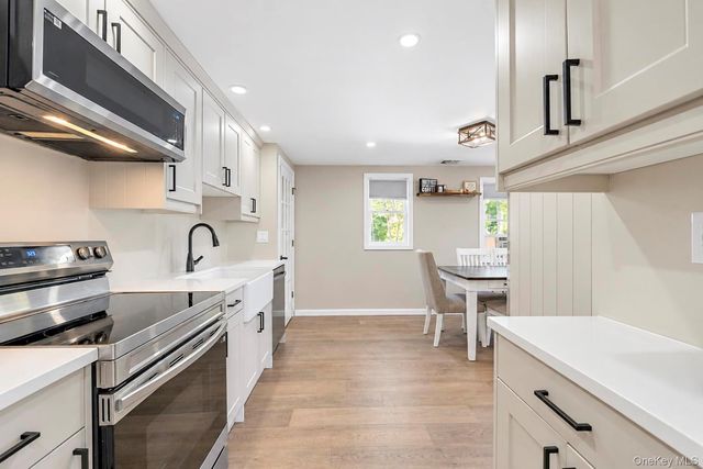 11 Oak Street, Nesconset, NY 11767