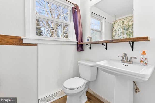 1921 SAINT REGIS LN, Lancaster, PA 17603