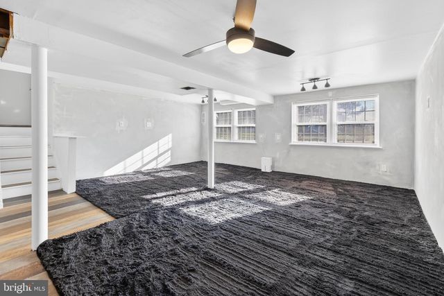 1921 SAINT REGIS LN, Lancaster, PA 17603