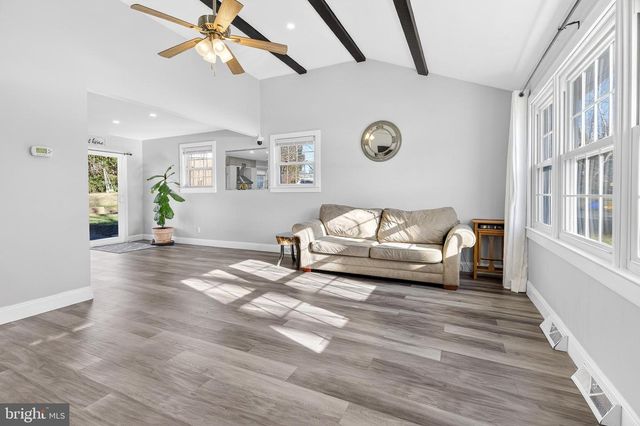 1921 SAINT REGIS LN, Lancaster, PA 17603