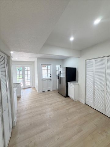104 W LAMBRIGHT STREET, Tampa, FL 33604