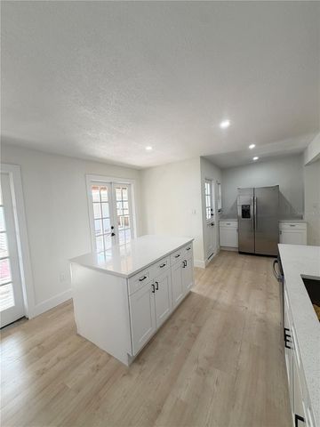 104 W LAMBRIGHT STREET, Tampa, FL 33604