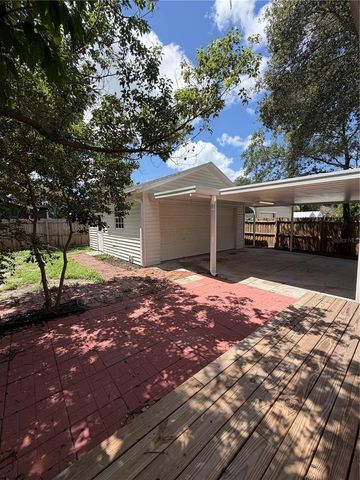 104 W LAMBRIGHT STREET, Tampa, FL 33604