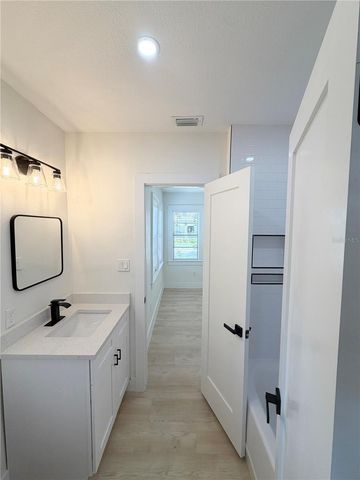 104 W LAMBRIGHT STREET, Tampa, FL 33604