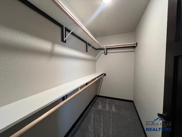 533 BULL RUN DR, Box Elder, SD 57719