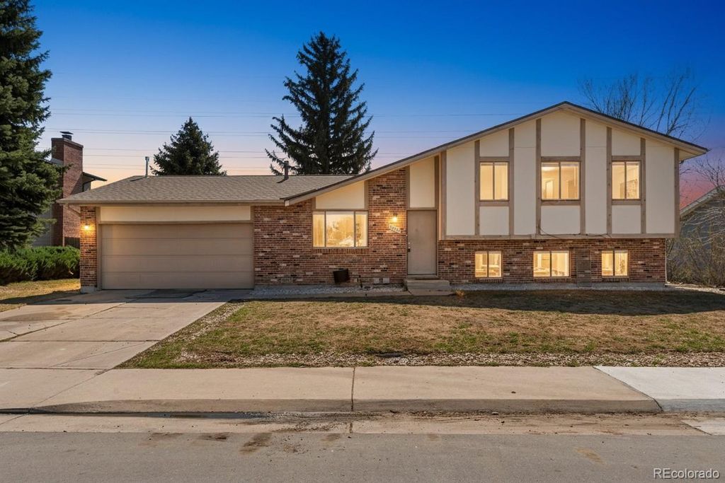 16666 E Bails Place, Aurora, CO 80017