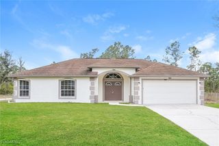 944 Berg ST E, Lehigh Acres, FL 33974