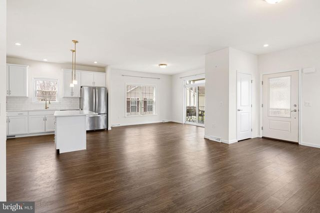 420 DANDELION DR, Blue Bell, PA 19422