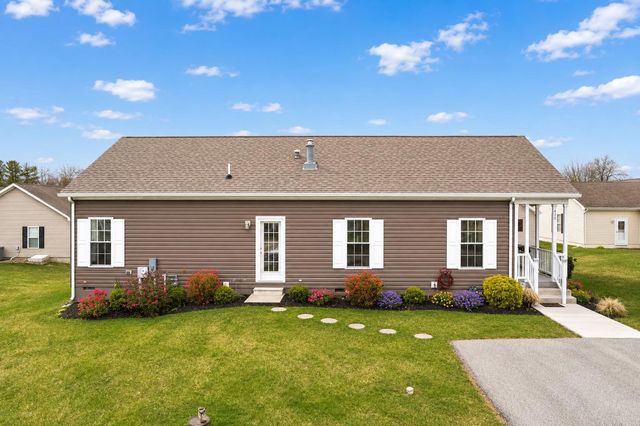 420 DANDELION DR, Blue Bell, PA 19422