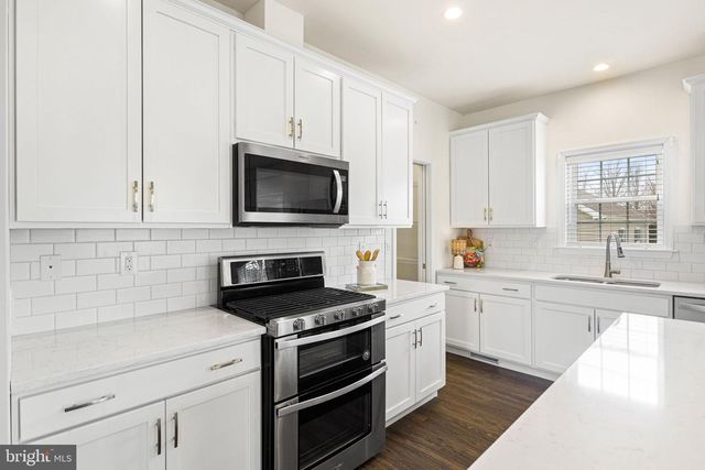420 DANDELION DR, Blue Bell, PA 19422
