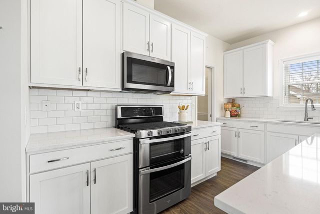 420 DANDELION DR, Blue Bell, PA 19422