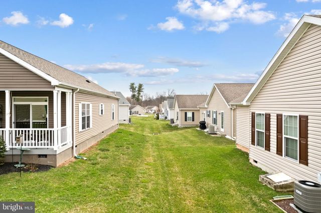 420 DANDELION DR, Blue Bell, PA 19422