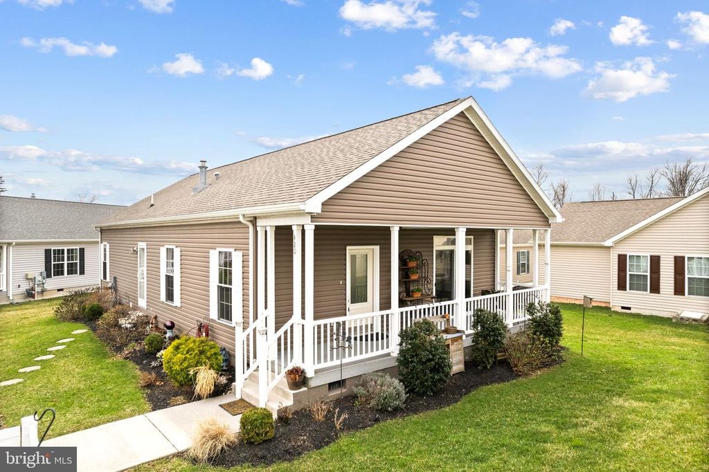 420 DANDELION DR, Blue Bell, PA 19422