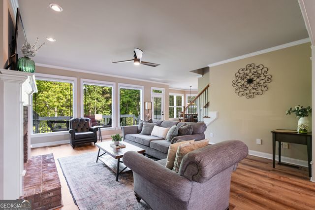 4452 Sandhurst Place, Flowery Branch, GA 30542