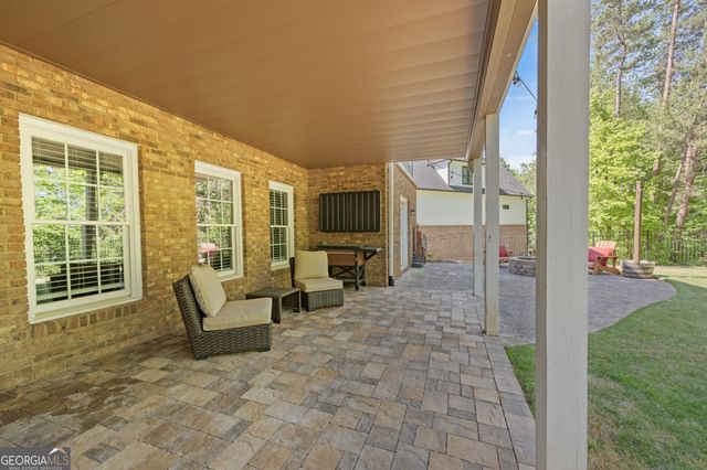 4452 Sandhurst Place, Flowery Branch, GA 30542