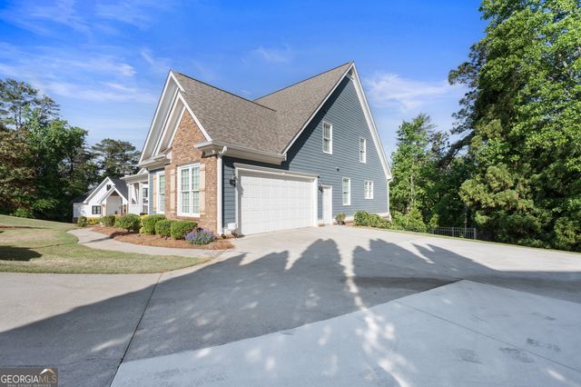 4452 Sandhurst Place, Flowery Branch, GA 30542
