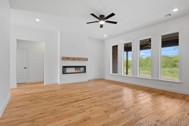11960 N 193rd East Avenue, Collinsville, OK 74021