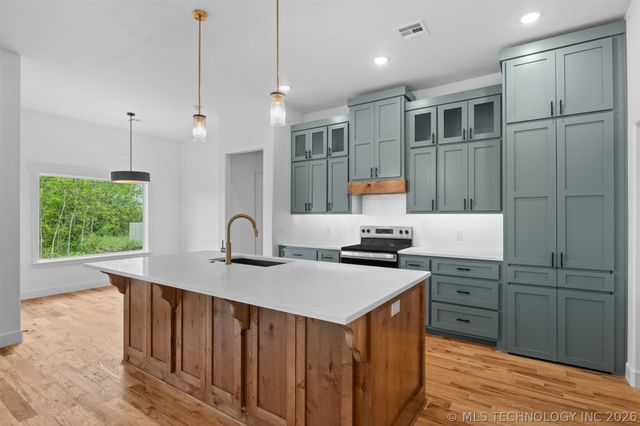 11960 N 193rd East Avenue, Collinsville, OK 74021