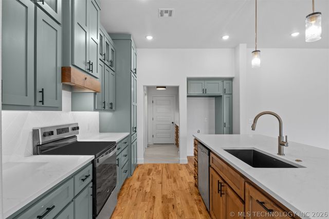 11960 N 193rd East Avenue, Collinsville, OK 74021
