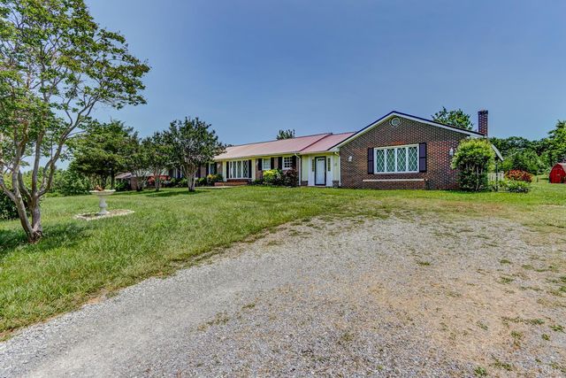 389 Delta Drive, Hurt, VA 24563