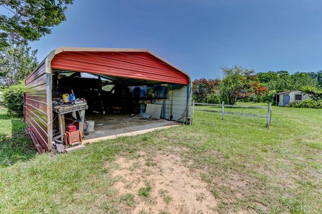 389 Delta Drive, Hurt, VA 24563