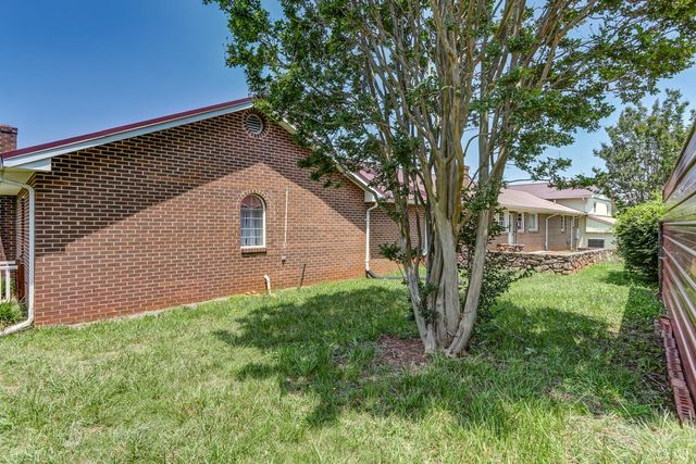 389 Delta Drive, Hurt, VA 24563