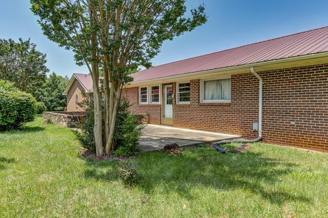 389 Delta Drive, Hurt, VA 24563