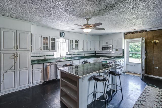 389 Delta Drive, Hurt, VA 24563