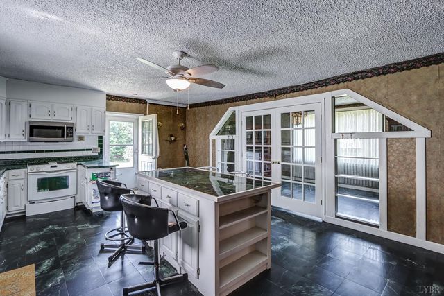 389 Delta Drive, Hurt, VA 24563