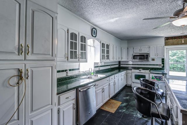 389 Delta Drive, Hurt, VA 24563