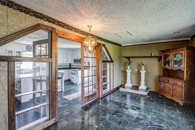 389 Delta Drive, Hurt, VA 24563