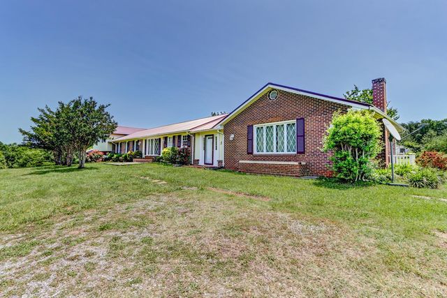 389 Delta Drive, Hurt, VA 24563