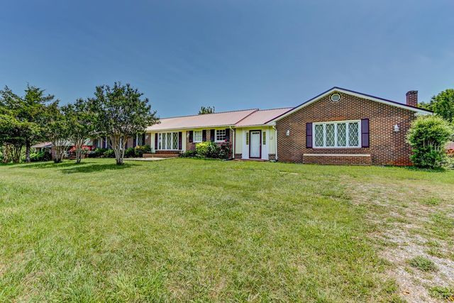 389 Delta Drive, Hurt, VA 24563