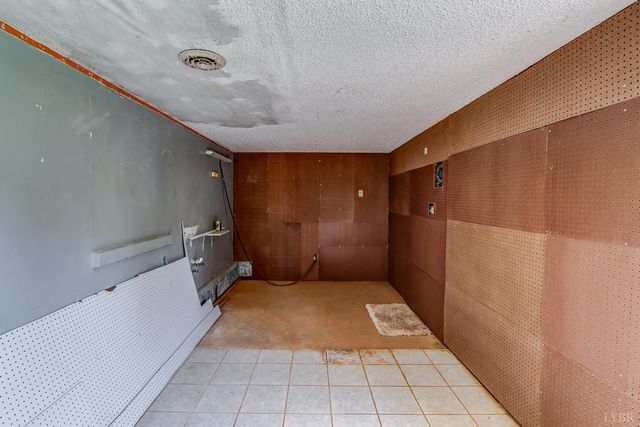 389 Delta Drive, Hurt, VA 24563