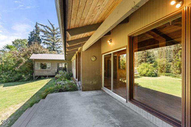 6460 Rogue River Highway, Grants Pass, OR 97527