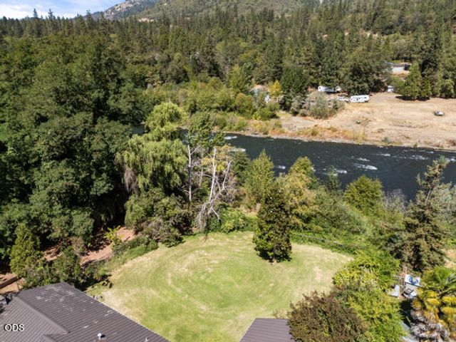 6460 Rogue River Highway, Grants Pass, OR 97527