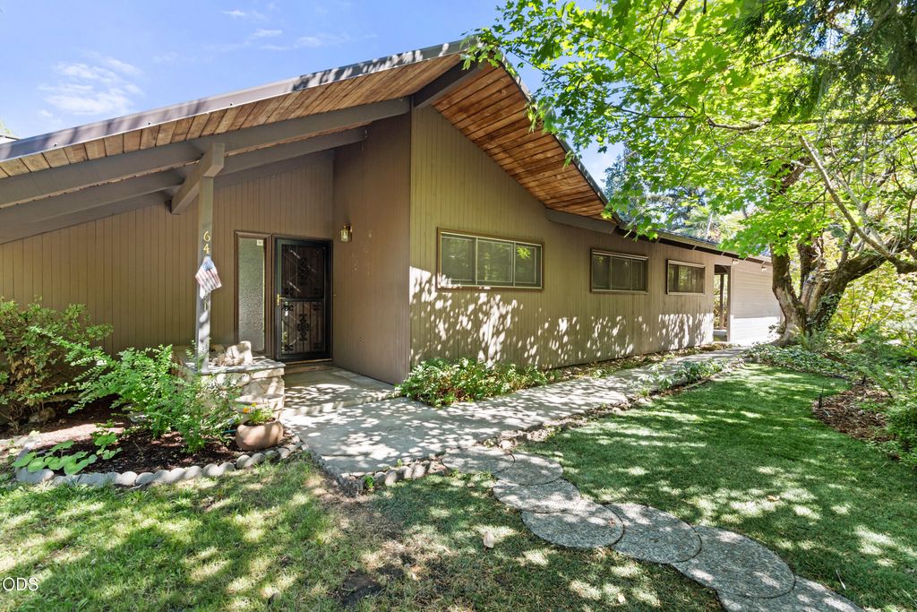 6460 Rogue River Highway, Grants Pass, OR 97527