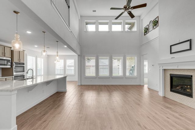 702 Westwood Drive, League City, TX 77573