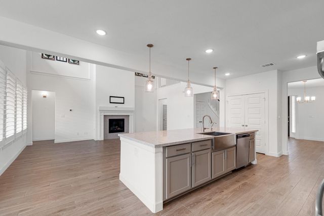 702 Westwood Drive, League City, TX 77573