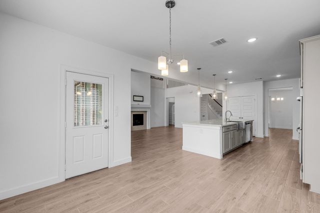 702 Westwood Drive, League City, TX 77573