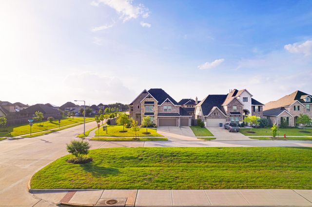 702 Westwood Drive, League City, TX 77573