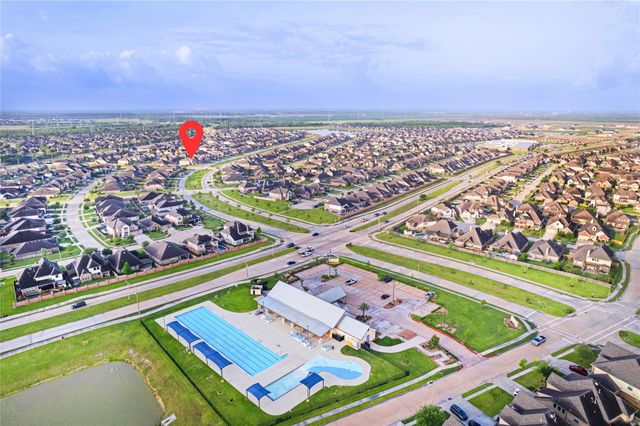 702 Westwood Drive, League City, TX 77573