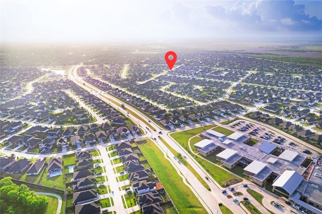 702 Westwood Drive, League City, TX 77573