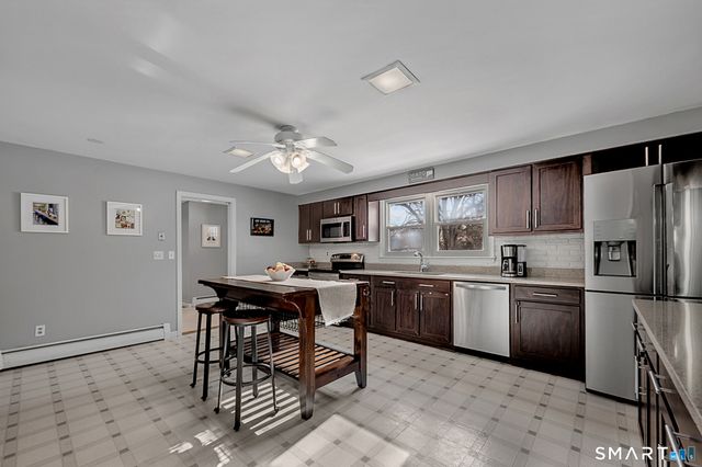 3 Grand Place, Newtown, CT 06470