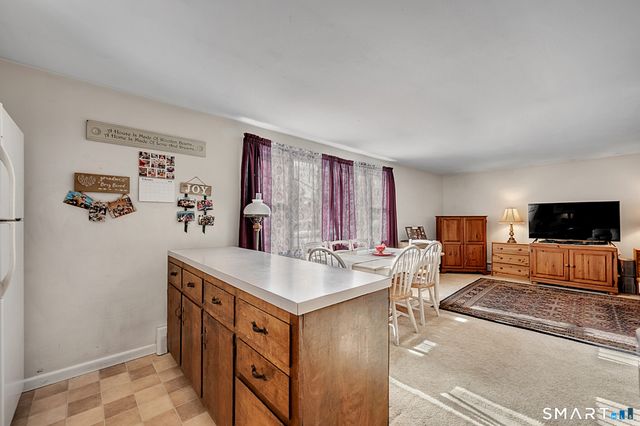 3 Grand Place, Newtown, CT 06470