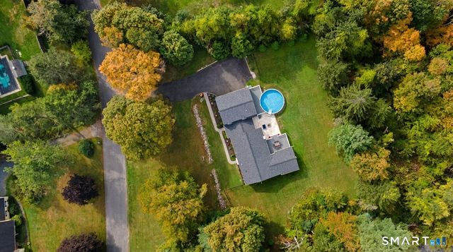 3 Grand Place, Newtown, CT 06470