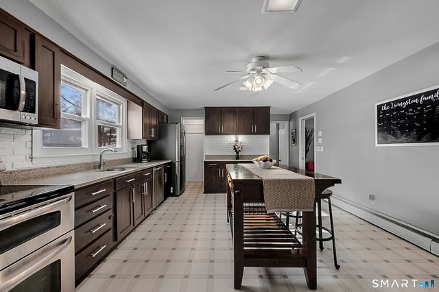 3 Grand Place, Newtown, CT 06470