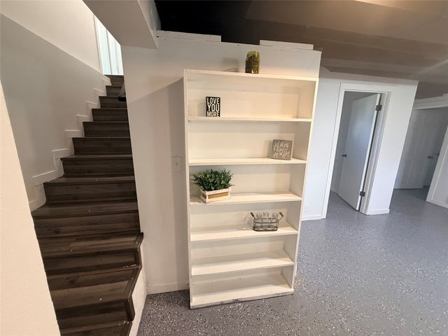 3126 State Avenue, Des Moines, IA 50317